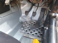 bmw-e36-compact-race-car