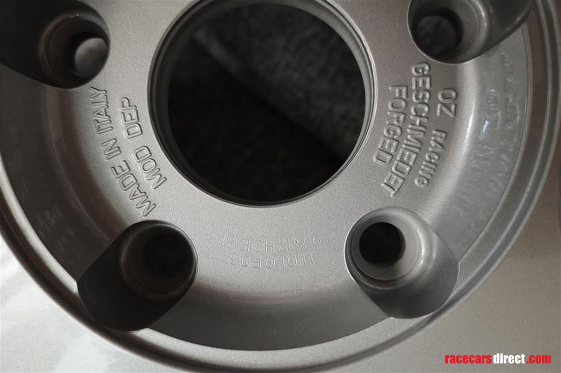 dimensions shot for the front wheel