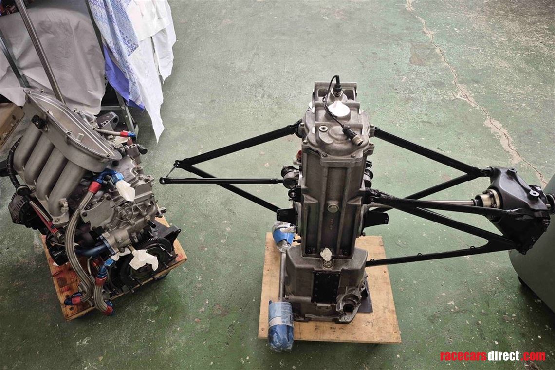 fr2000motorealtra-auto-smontata