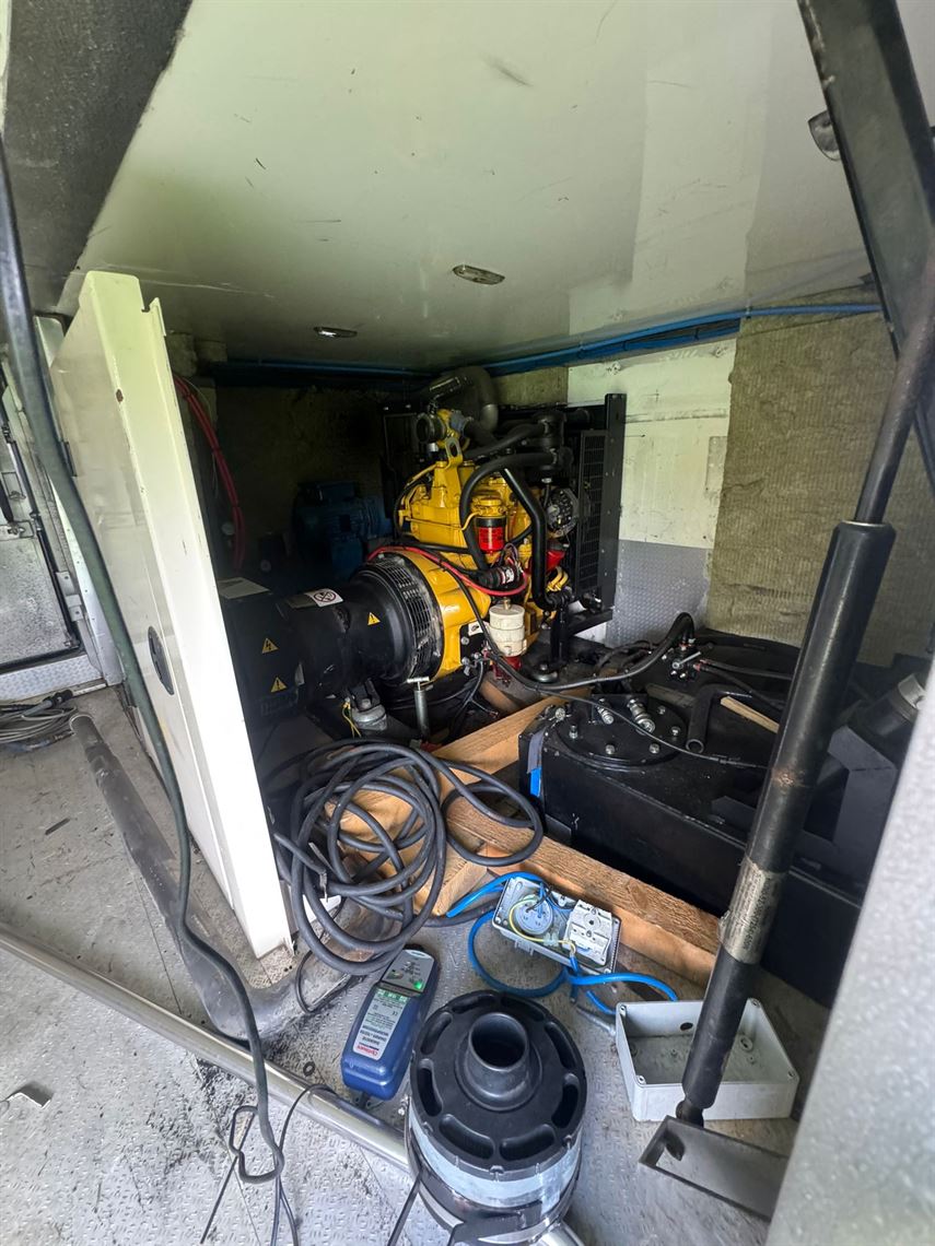 hopkins-2-car-trailer-with-tail-lift