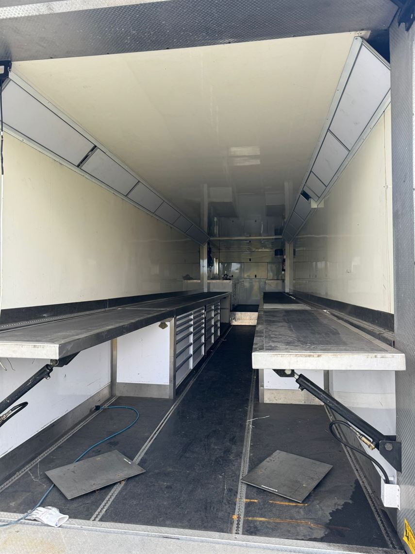 hopkins-2-car-trailer-with-tail-lift