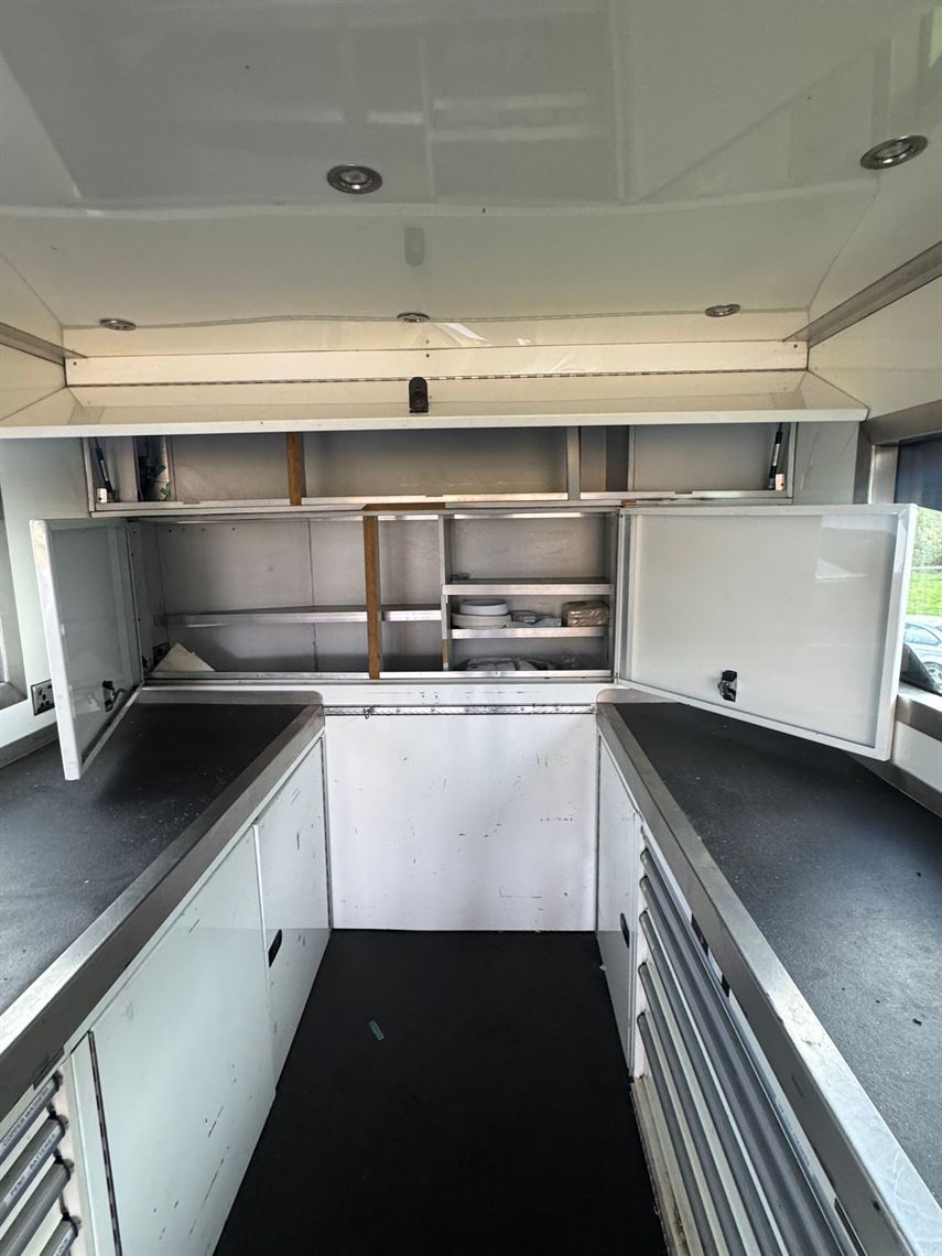 hopkins-2-car-trailer-with-tail-lift