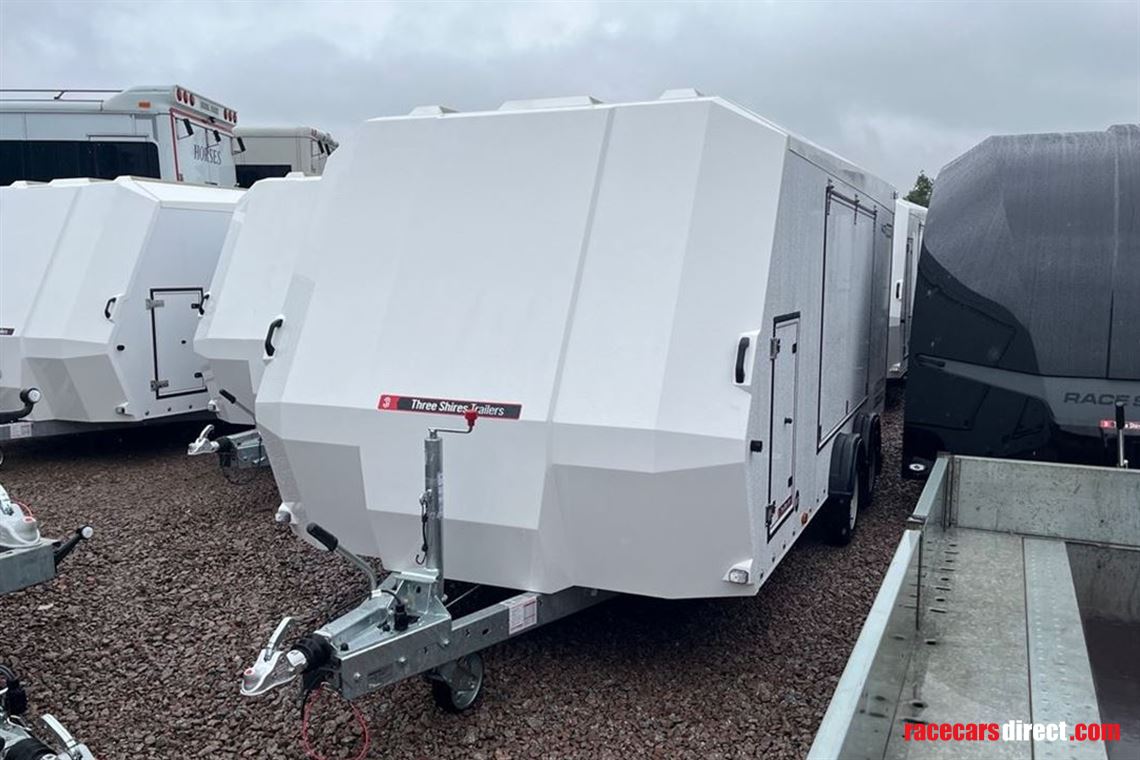 brian-james-trailers-race-sport-2025