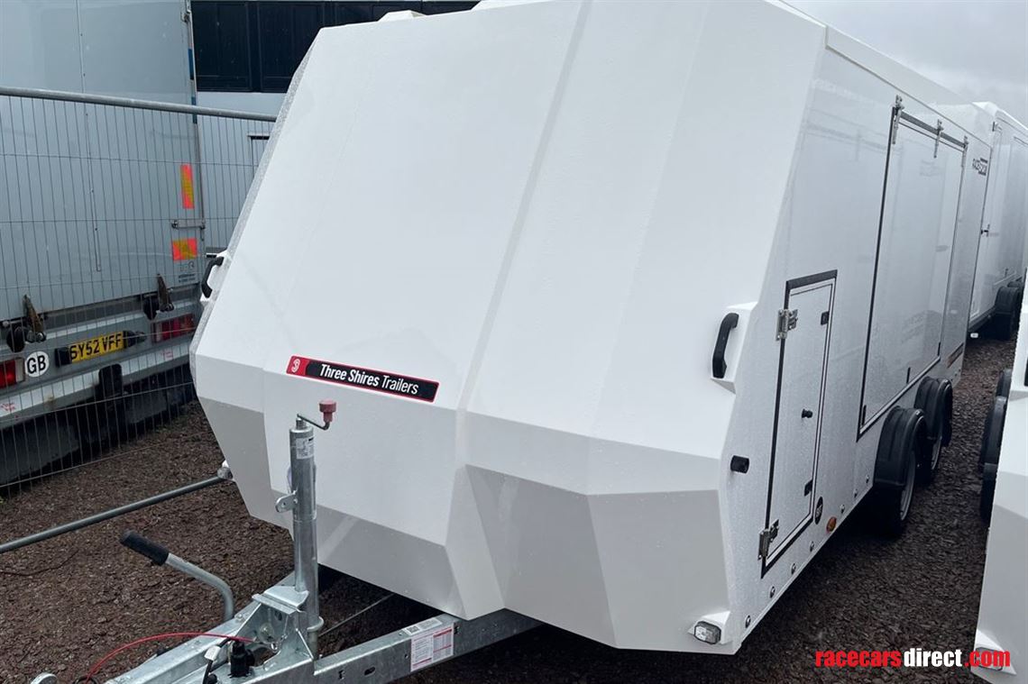 brian-james-trailers-race-sport-2025