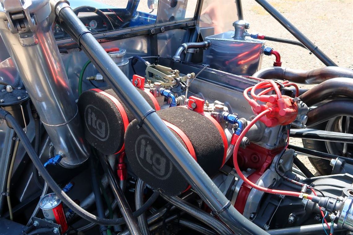 Hall & Hall 1977 Ltd - Chevron B8