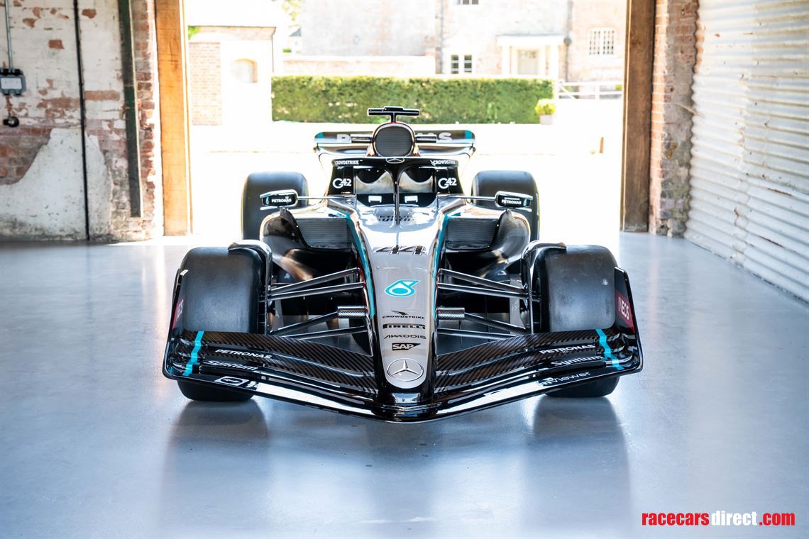 mercedes-amg-2024-lewis-hamilton-f1-replica-d