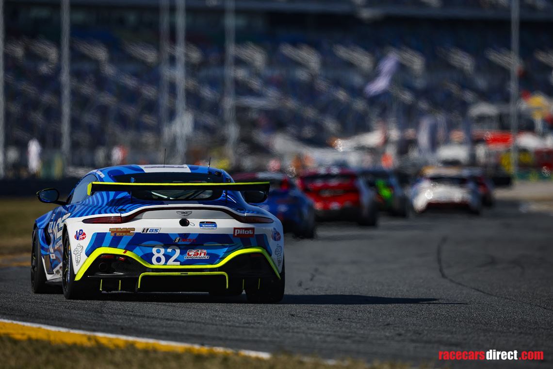 aston-martin-vantage-gt4---loud-fast-not-stre