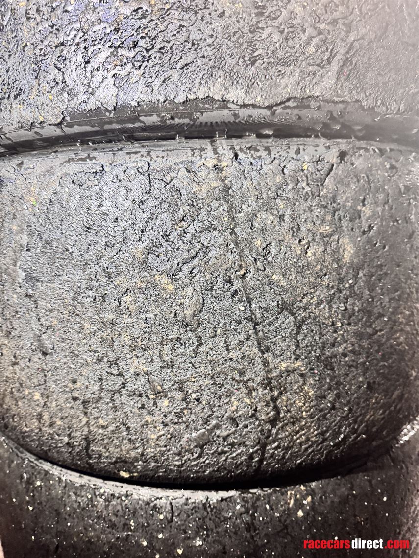 5-x-pirelli-dh-18-tyres