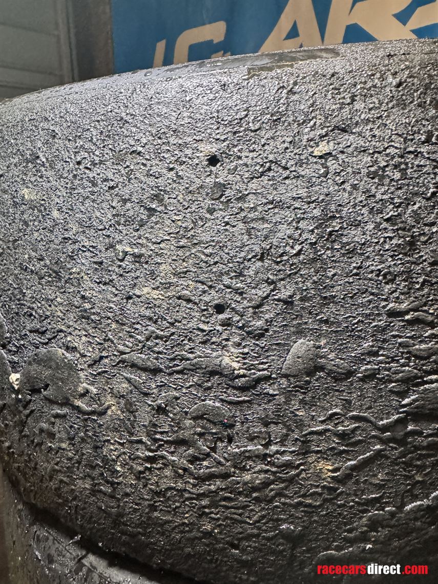 5-x-pirelli-dh-18-tyres