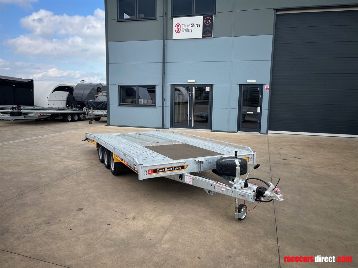 brian-james-t-transporter-45m-x-21m