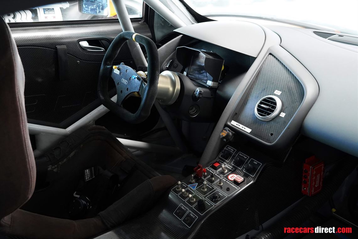 2x-audi-r8-lms-gt3-ultra-2012-2013