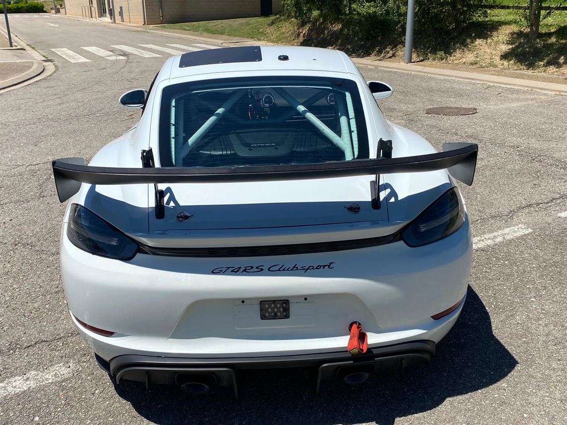 porsche-718-gt4-rs-clubsport-my23---race-read