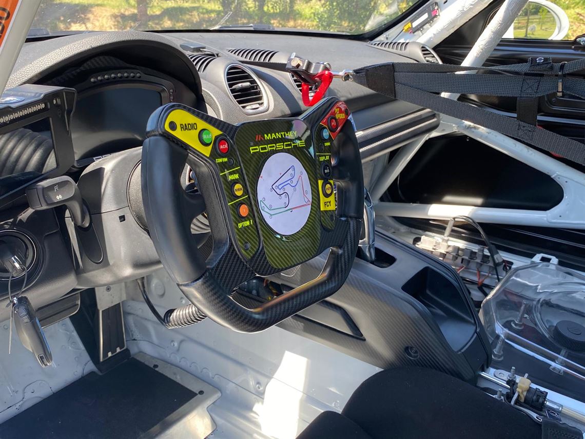 porsche-718-gt4-rs-clubsport-my23---race-read