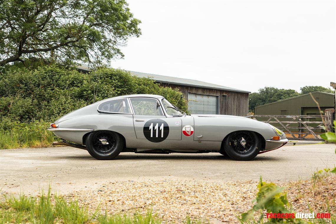race-winning-1962-jaguar-e-type-series-1-fhc