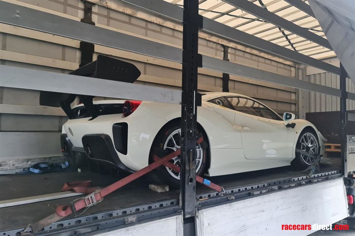 ferrari-488-challenge