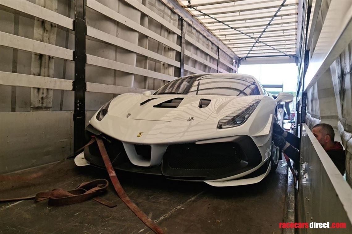 ferrari-488-challenge