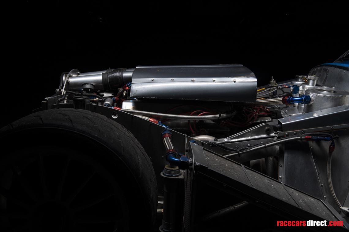 morgan-plus-8-gtr-big-blue