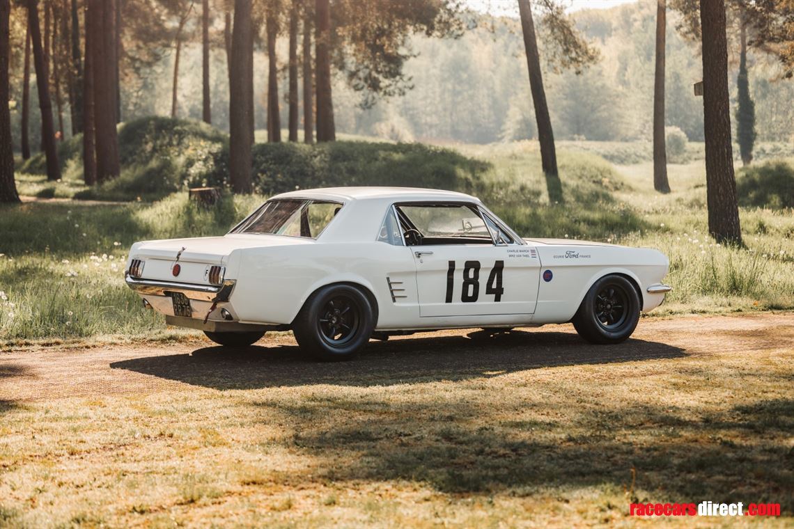 1965-ford-mustang-race-car