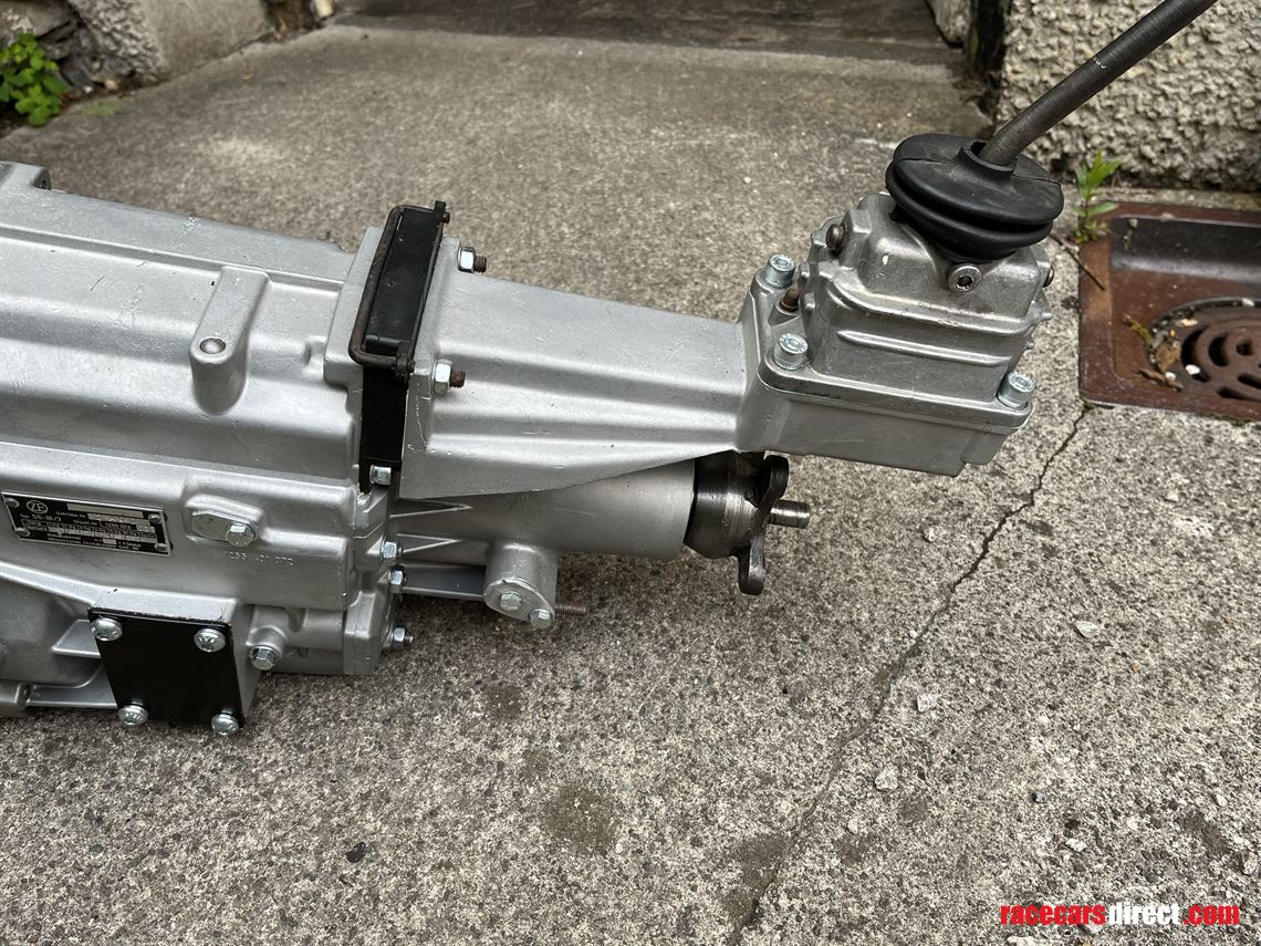 genuine-period-bmw-zf-s5-183-race-gearbox---r