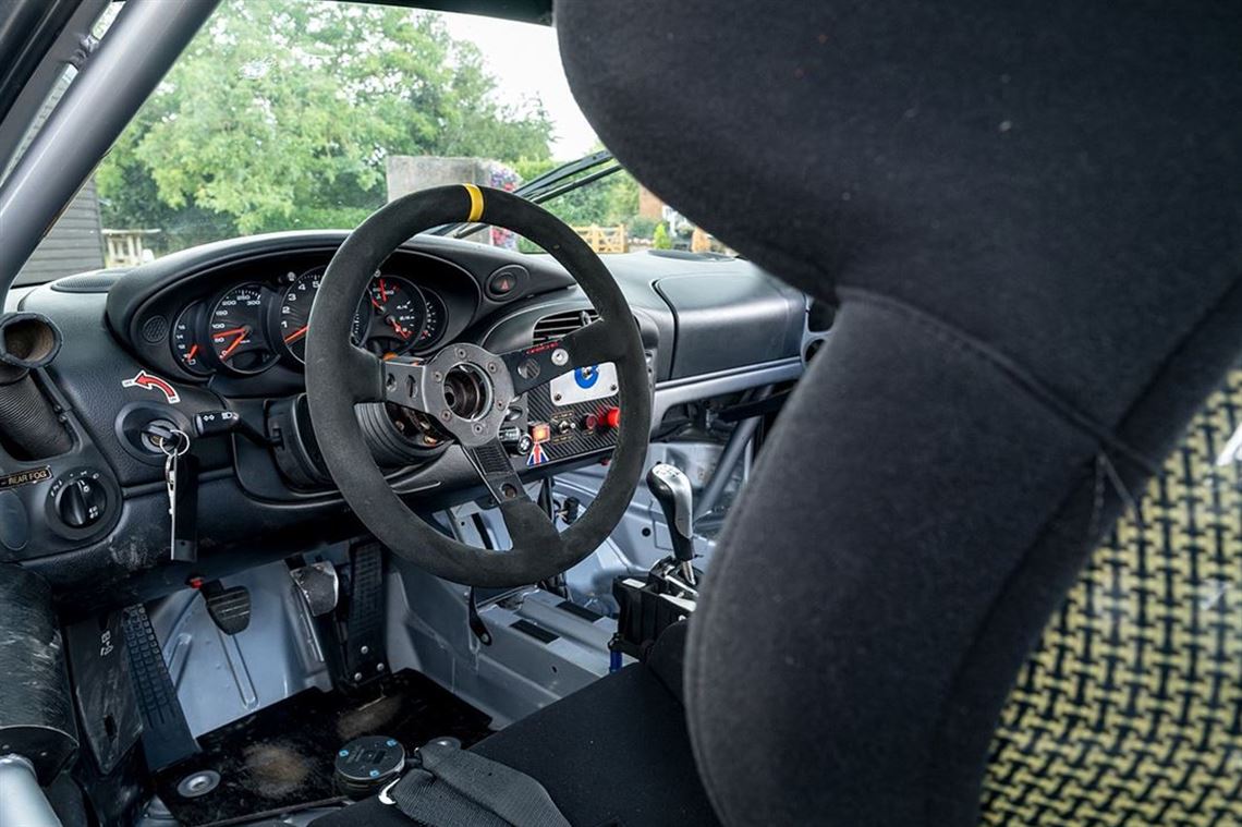 2002-porsche-996-cup---factory-vip-car