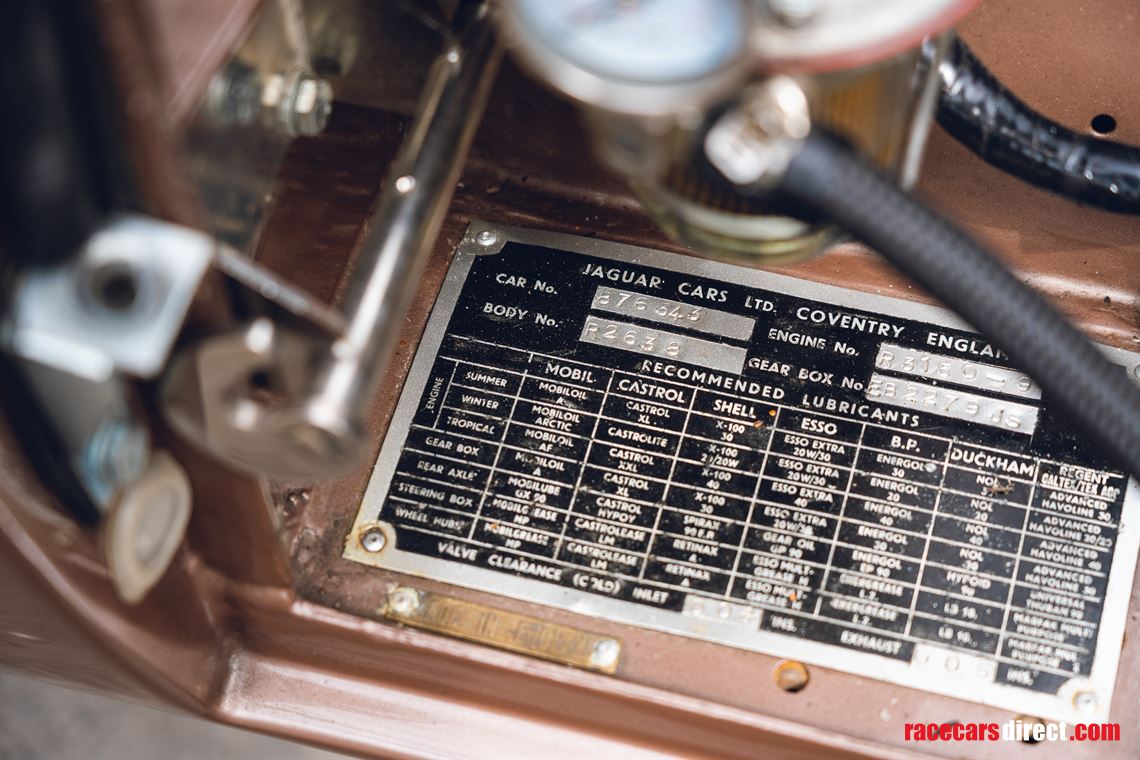 1961-jaguar-e-type-roadster