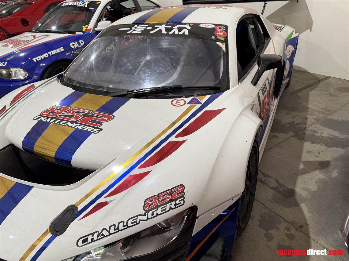 2011-audi-r8-lms-gt3