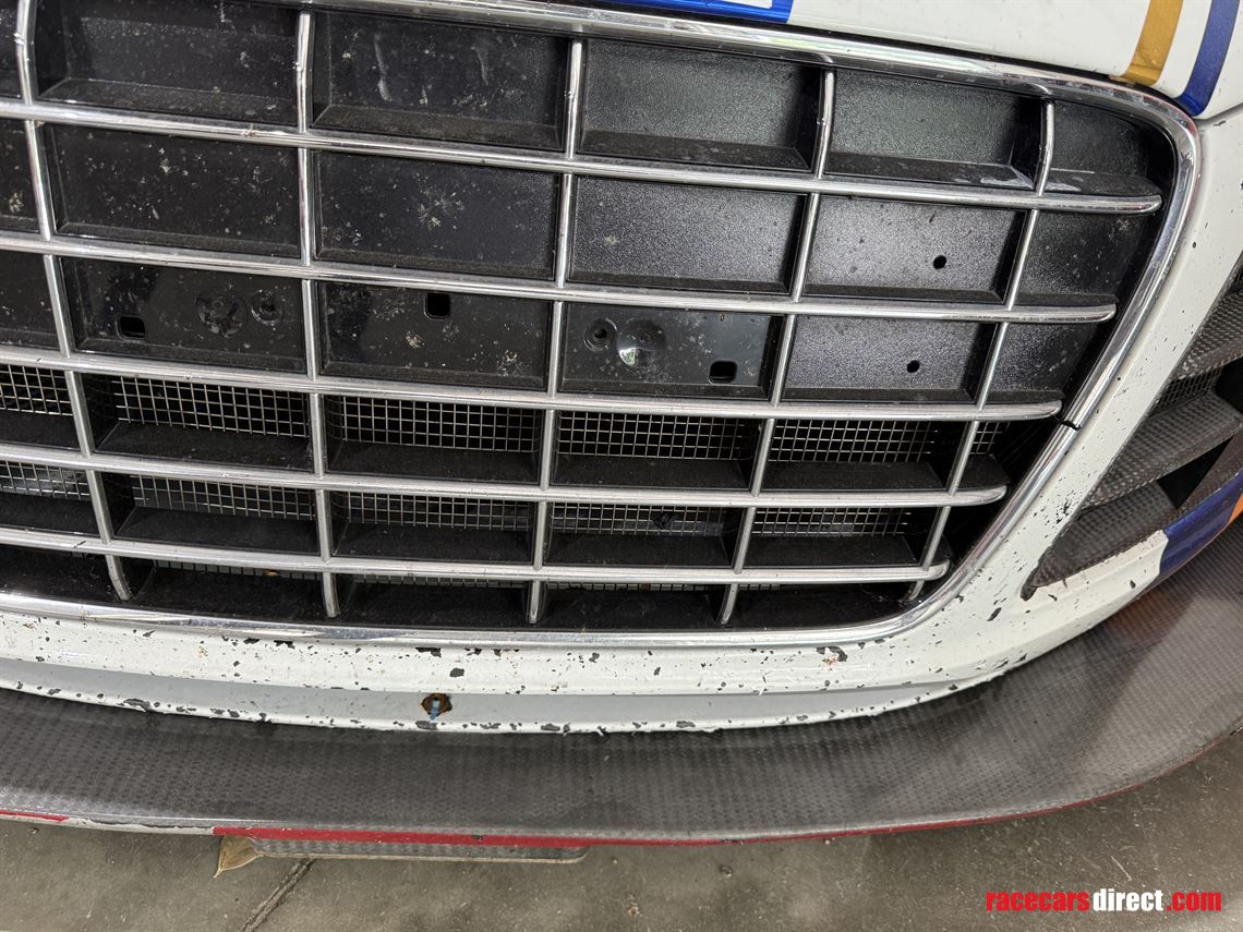 2011-audi-r8-lms-gt3