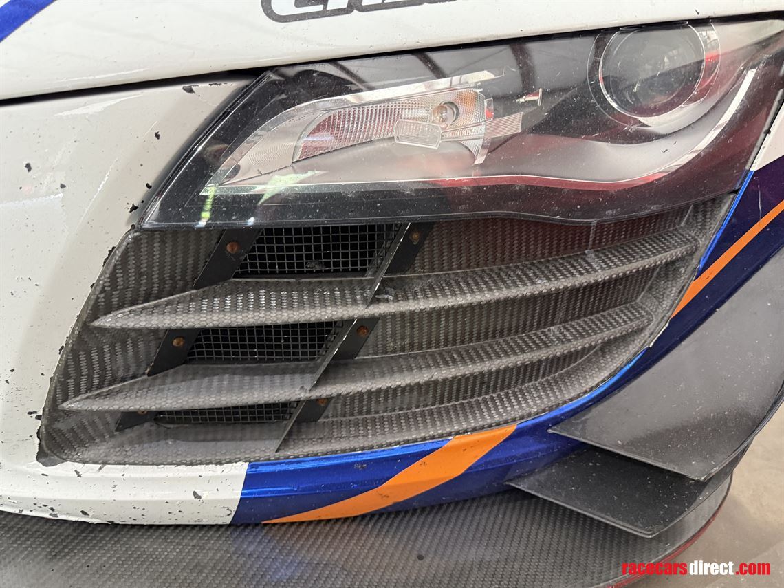 2011-audi-r8-lms-gt3