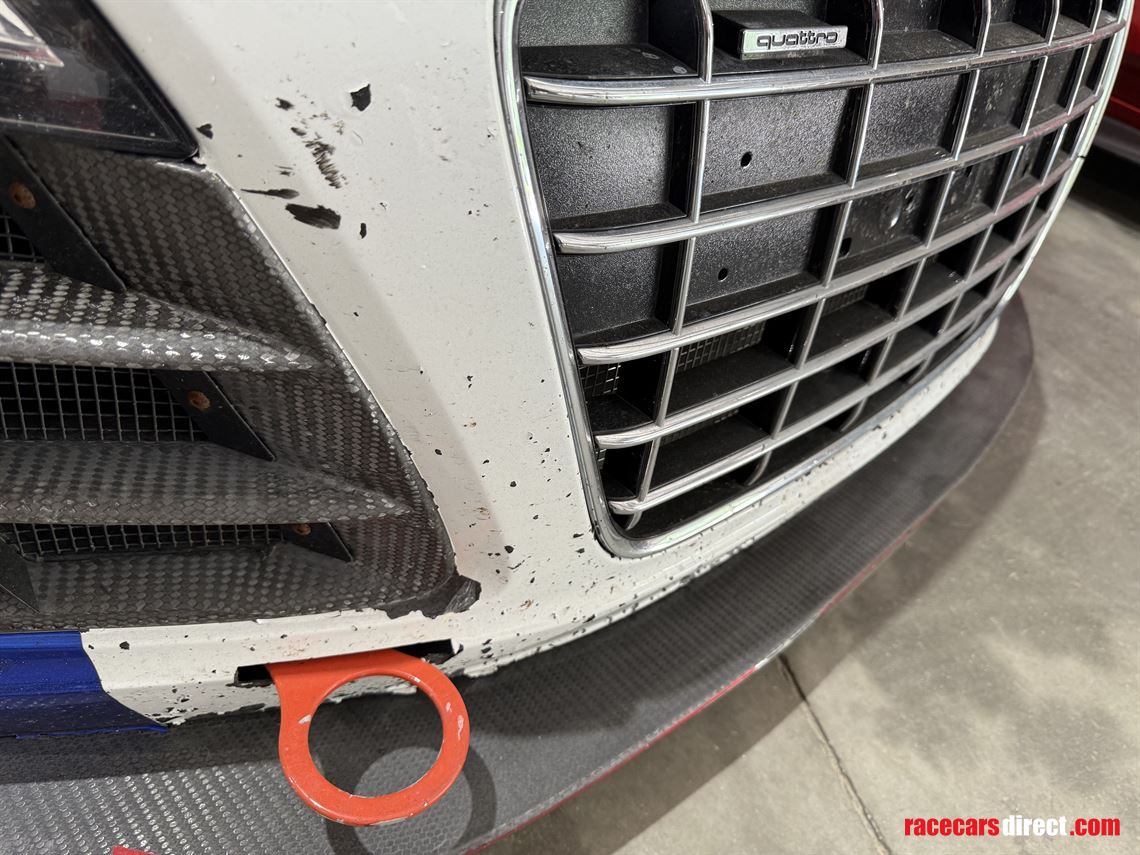 2011-audi-r8-lms-gt3