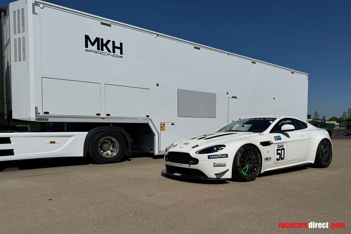 2016-aston-martin-vantage-gt4---r15-106