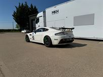 2016-aston-martin-vantage-gt4---r15-106