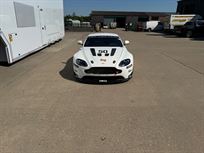 2016-aston-martin-vantage-gt4---r15-106