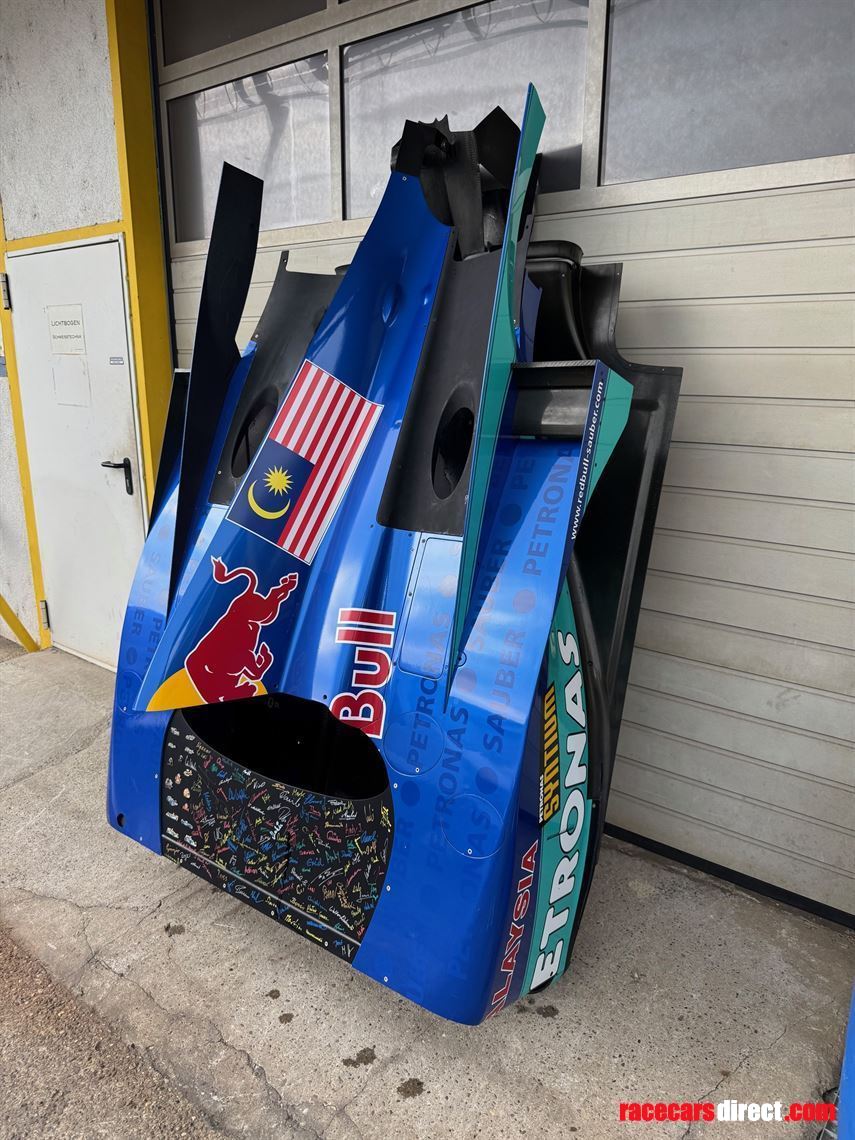 sauber-formula-1-c19-engine-cover-chassis-20