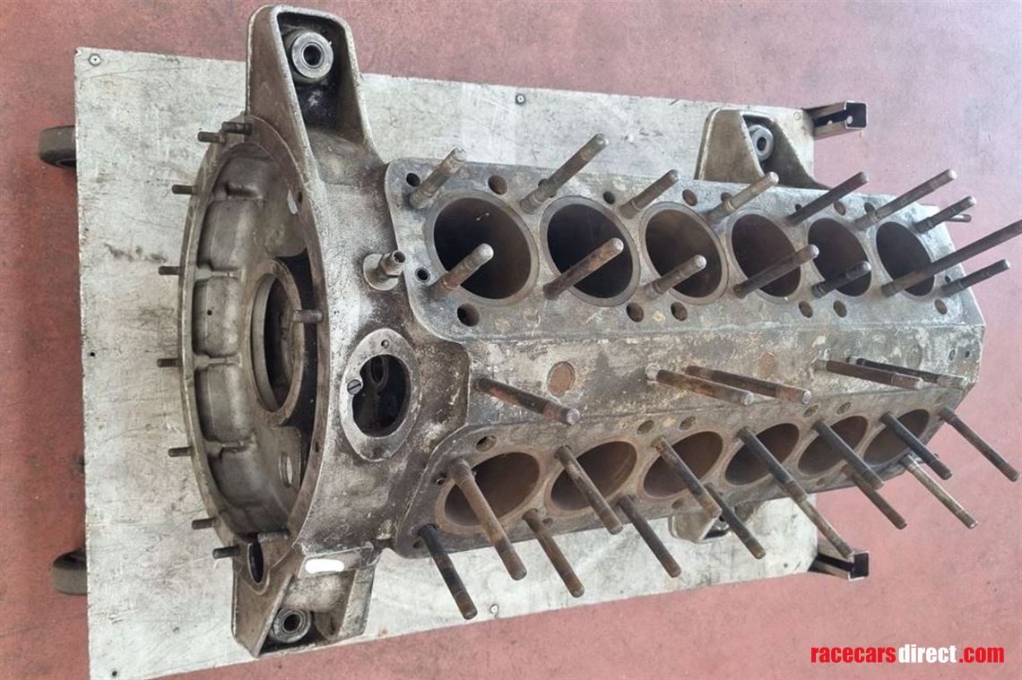 ferrari-250-crankcase-and-275-v12-crankshaft