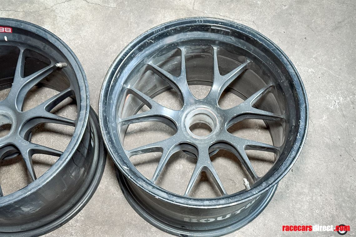 bmw-z4-gt3-wheels-used