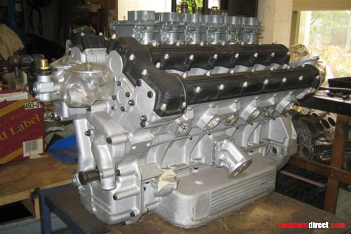 ferrari-365-gtb4-daytona-engine