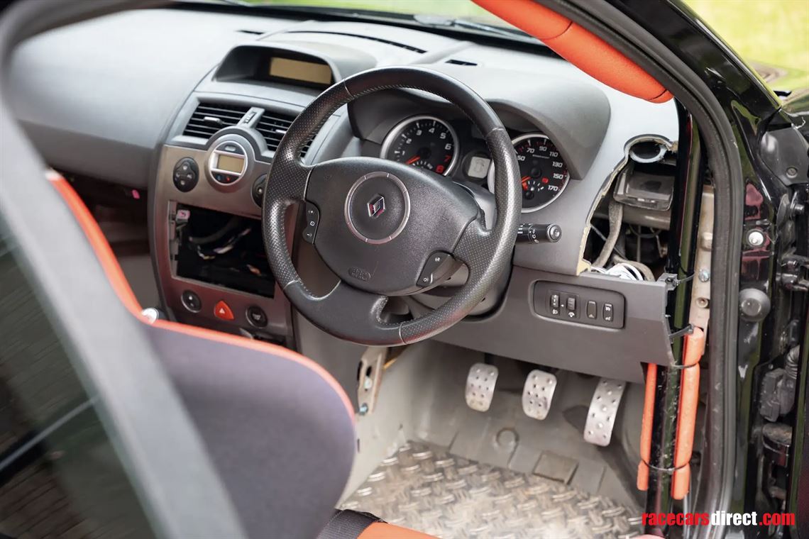 2007-renault-megane-rs-230-renault-f1-team-r2