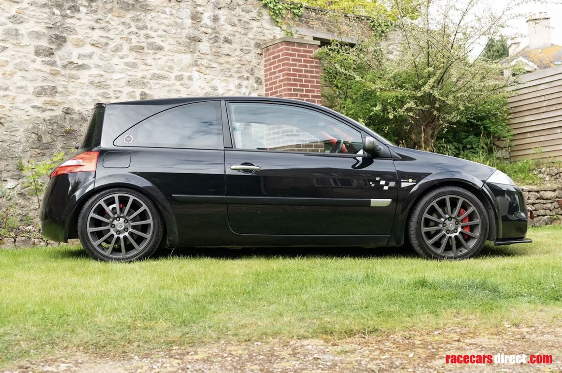 2007-renault-megane-rs-230-renault-f1-team-r2