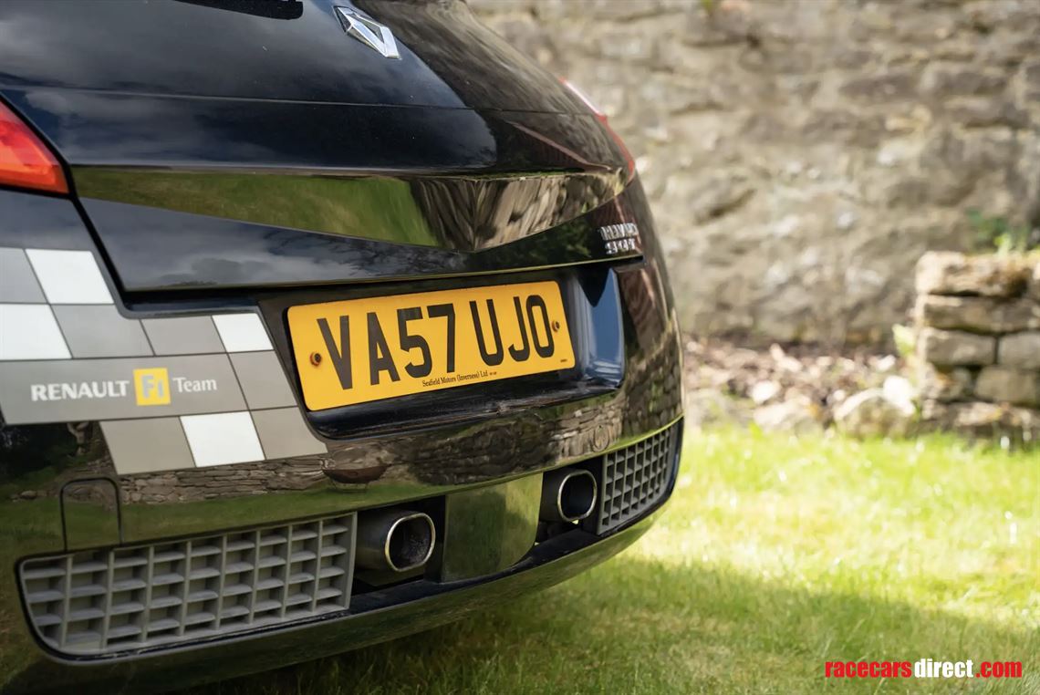 2007-renault-megane-rs-230-renault-f1-team-r2