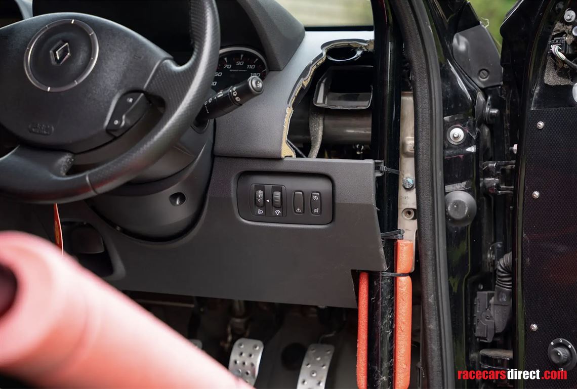 2007-renault-megane-rs-230-renault-f1-team-r2