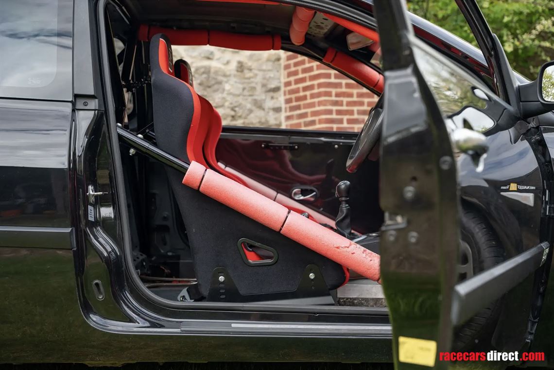 2007-renault-megane-rs-230-renault-f1-team-r2