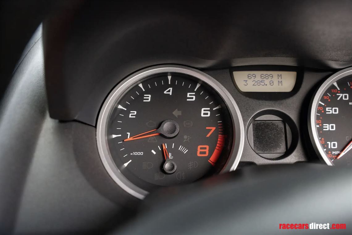 2007-renault-megane-rs-230-renault-f1-team-r2