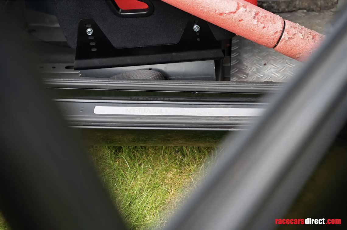 2007-renault-megane-rs-230-renault-f1-team-r2