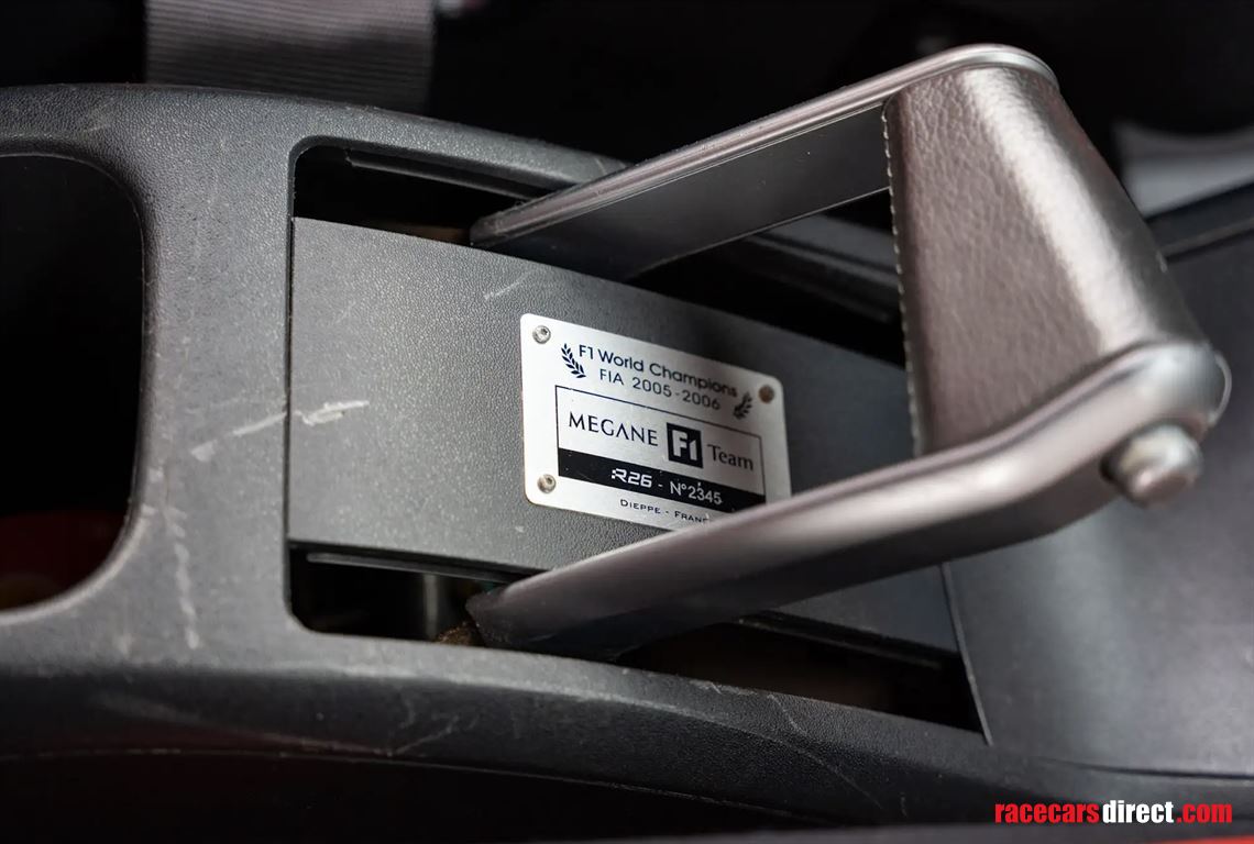 2007-renault-megane-rs-230-renault-f1-team-r2