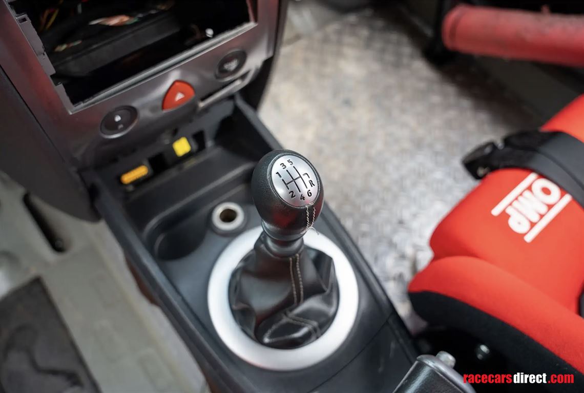 2007-renault-megane-rs-230-renault-f1-team-r2