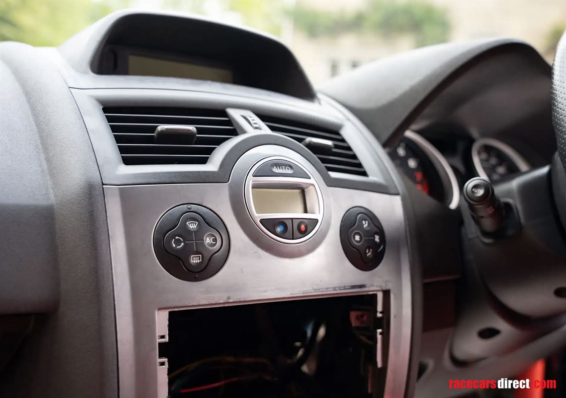 2007-renault-megane-rs-230-renault-f1-team-r2