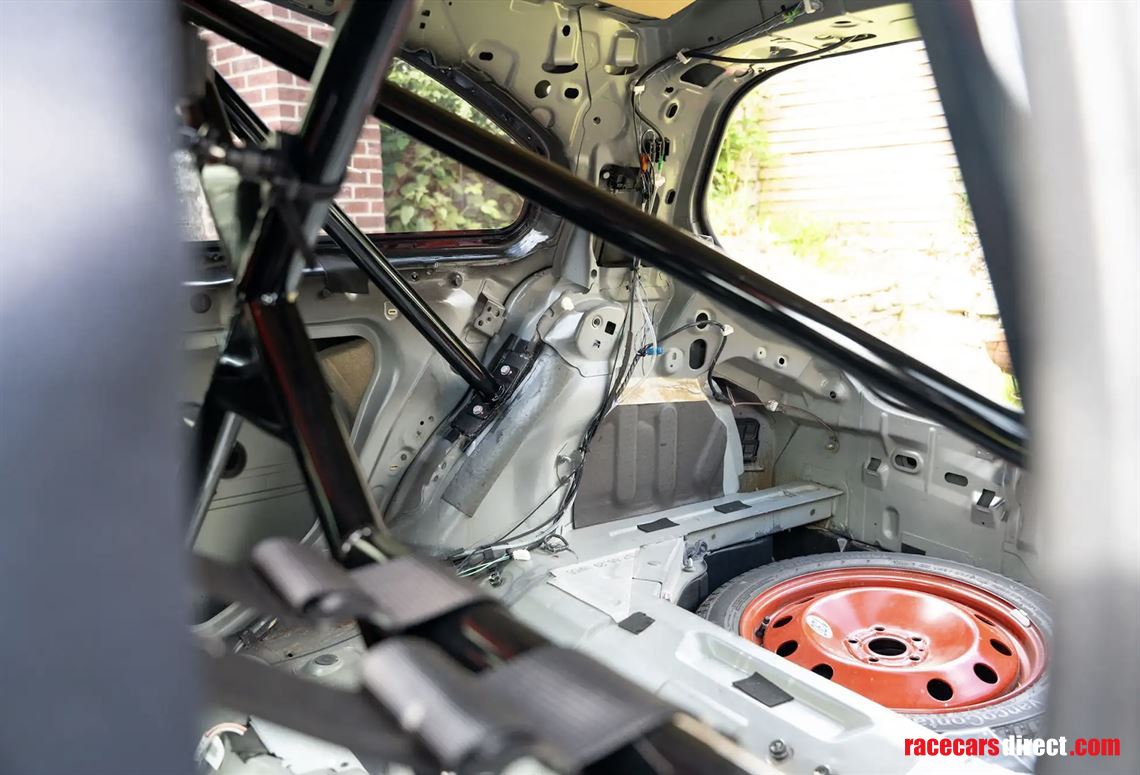 2007-renault-megane-rs-230-renault-f1-team-r2