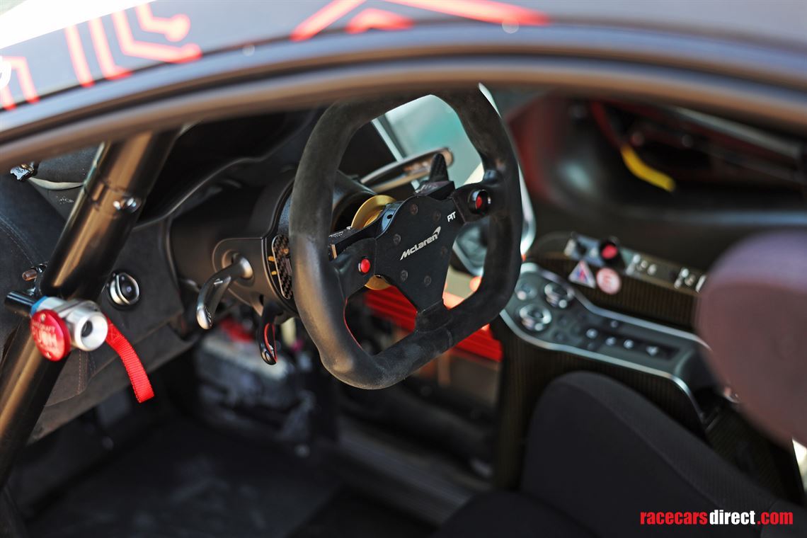 mclaren-570s-gt4-trophy-2020