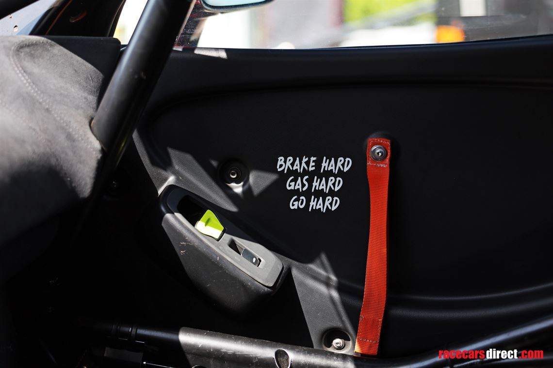 mclaren-570s-gt4-trophy-2020