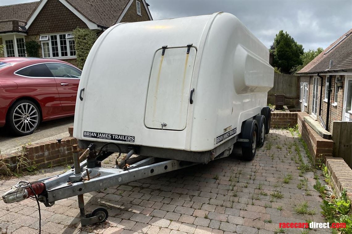 brian-james-box-trailer